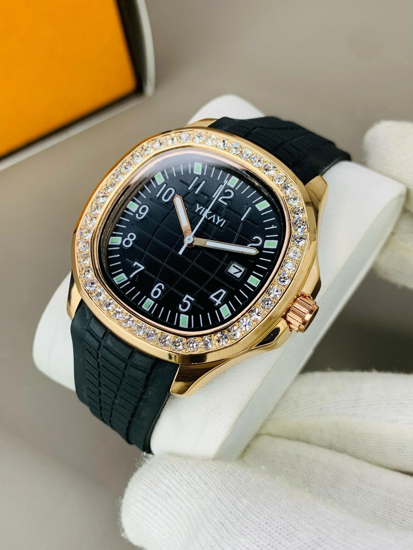 Yikayi Diamond Stone Gold Dial Wrist Watch with Date Display.